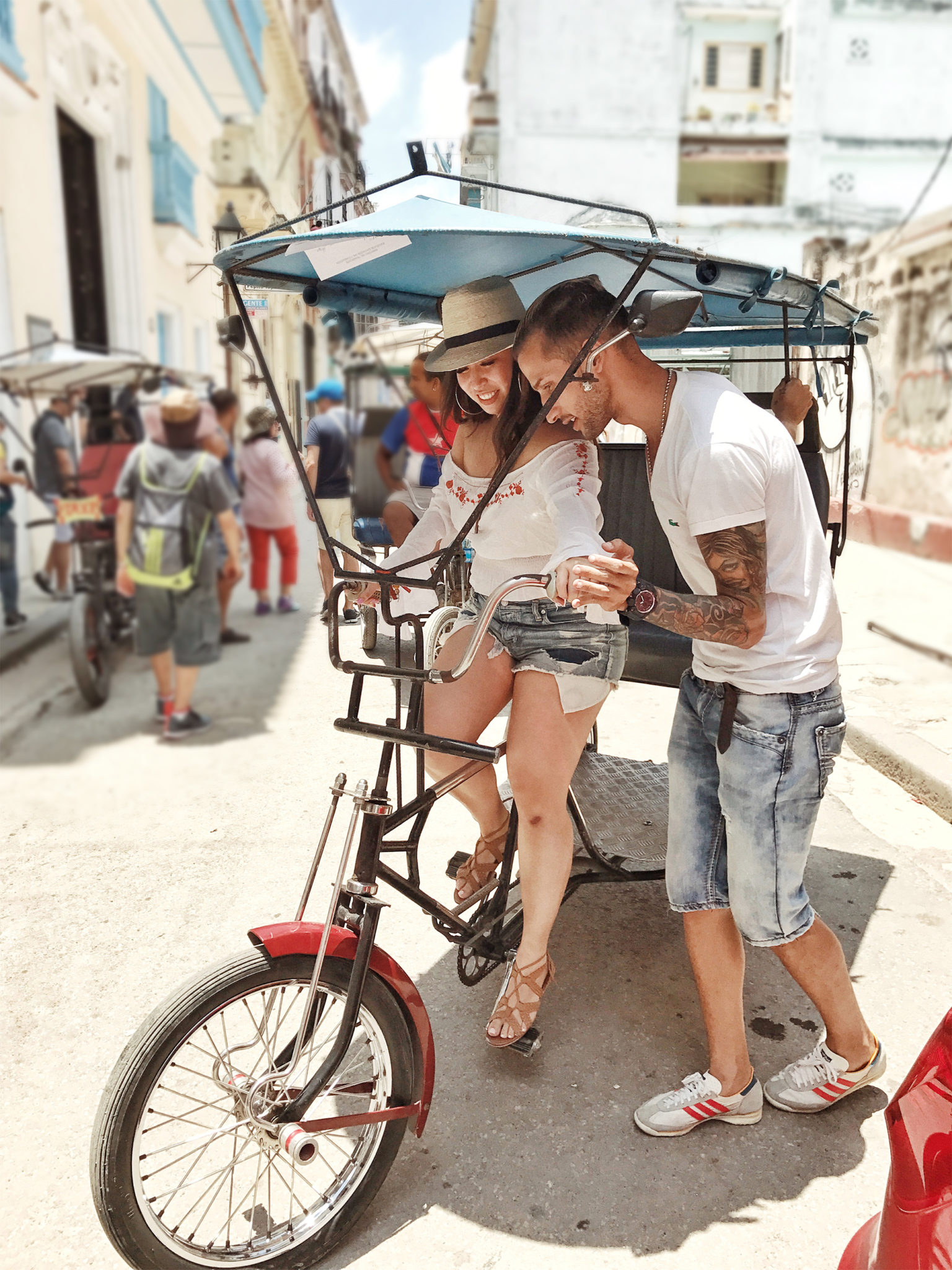 flirting in Cuba