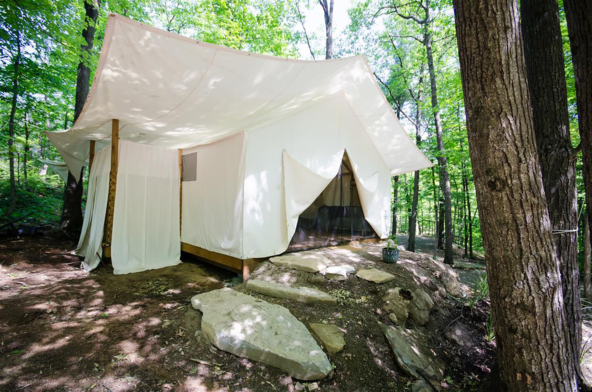 Glamping in Ontario, tent at Elements Luxury Tented Camp