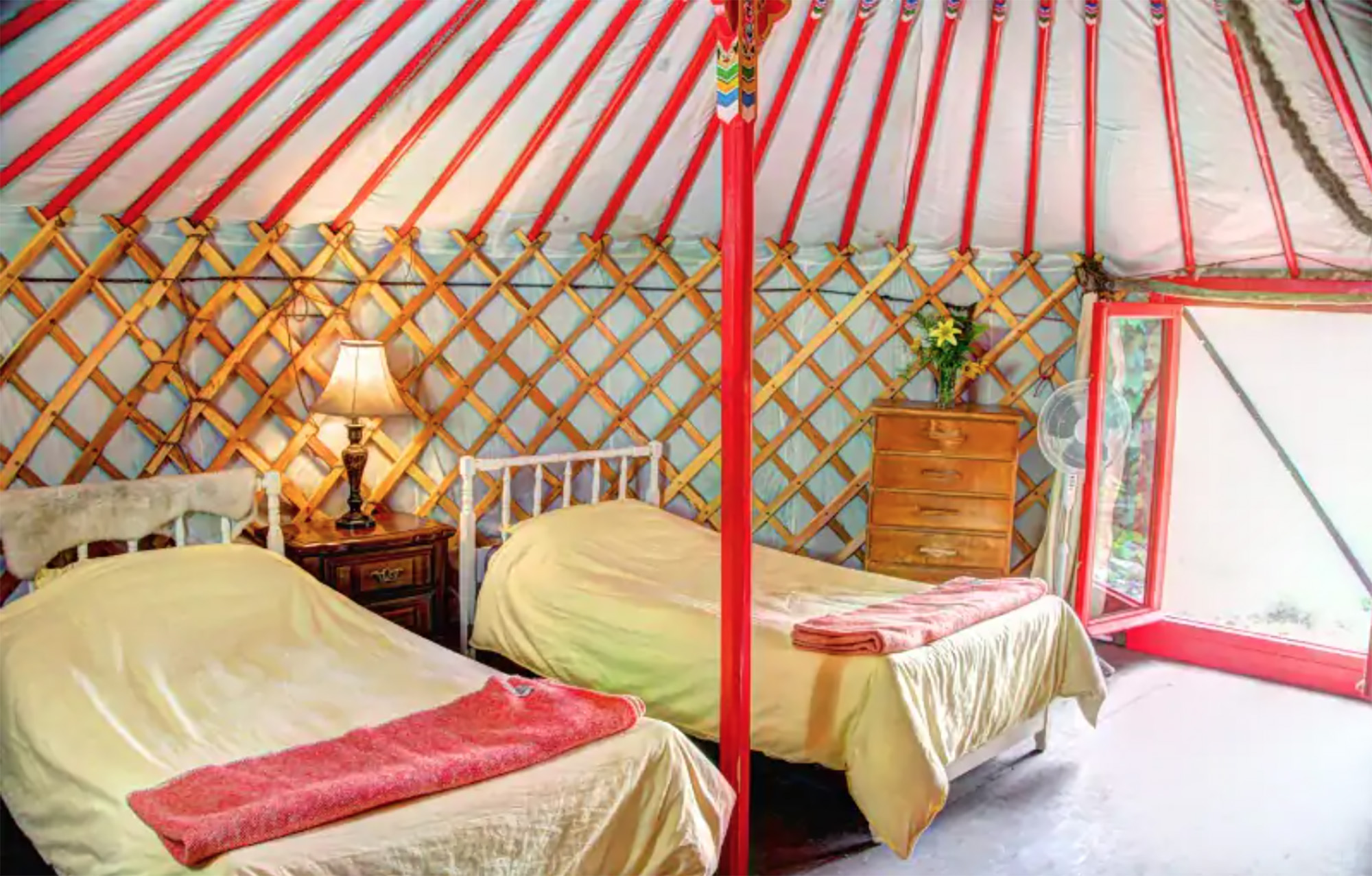yurt rental for glamping in Ontario